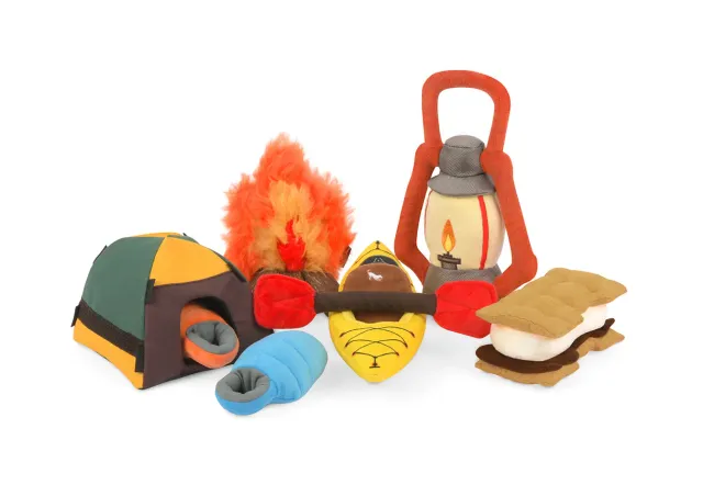 P.L.A.Y. Camp Corbin hundleksak set 5-pack tält