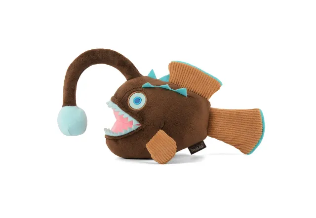 P.L.A.Y. Ocean Buddies Angler Fish mjukisleksak pip