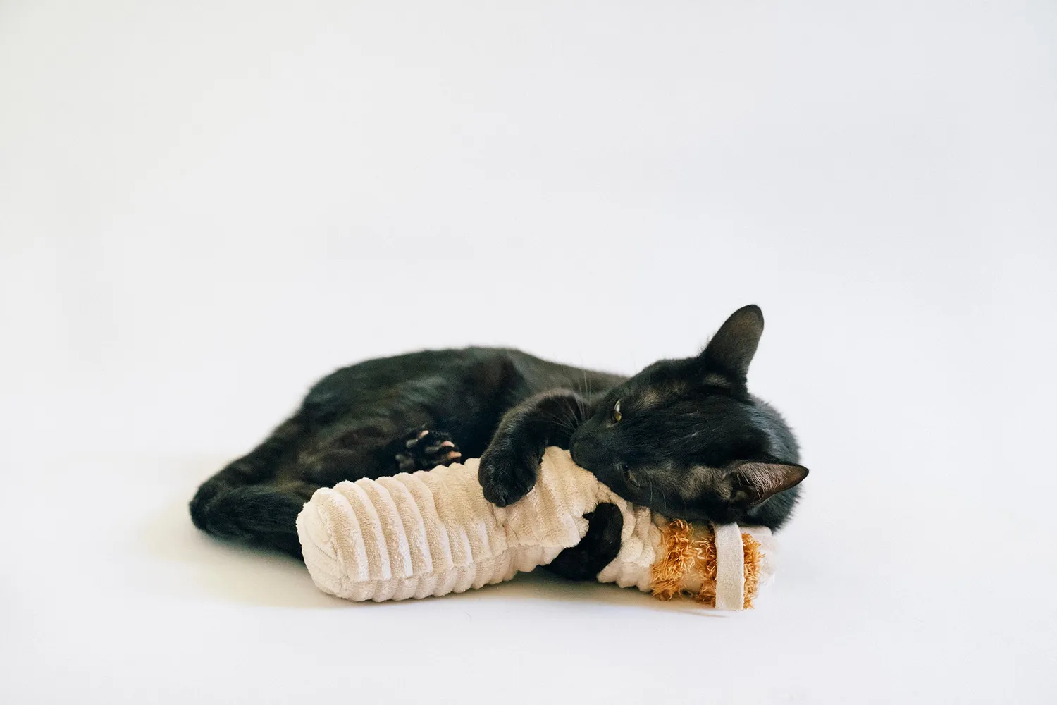 P.L.A.Y. Feline Frenzy Meow-my Kicker kattleksak mumie