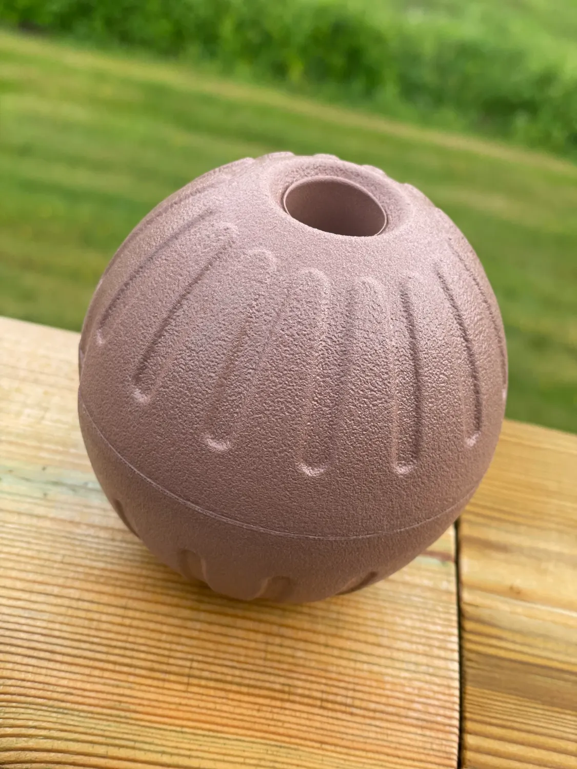 NewDog Foamboll 9cm boll med rep flytande