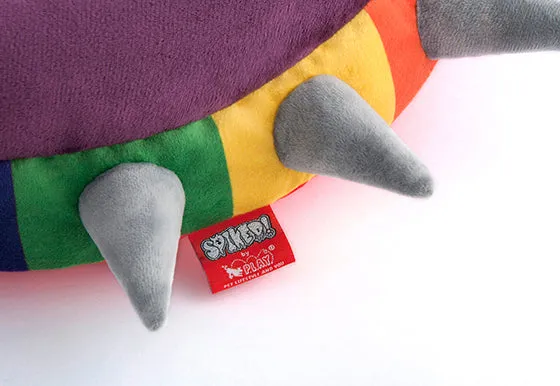 P.L.A.Y. Spiked Rainbow hundbädd S regnbåge