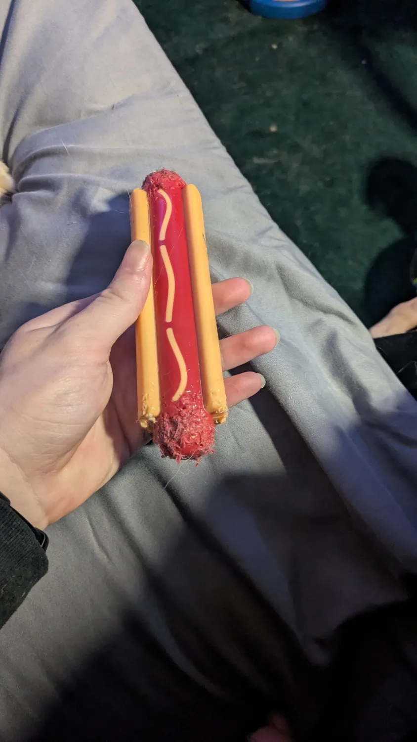 SodaPup Hot Dog nylon tuggleksak för starka tuggare