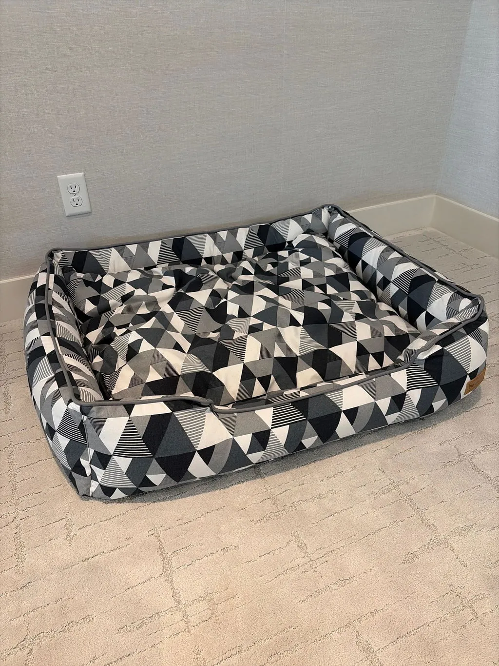 P.L.A.Y. Mosaic Lounge Bed hundbädd bomull