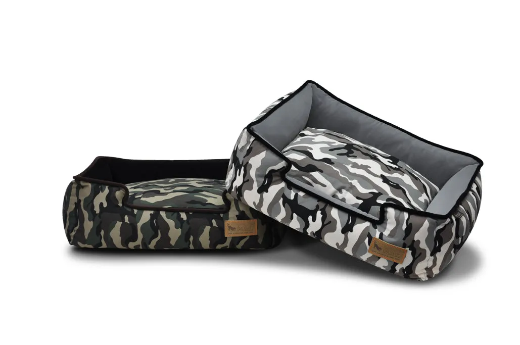P.L.A.Y. Camouflage Lounge Bed hundsäng M tvättbar