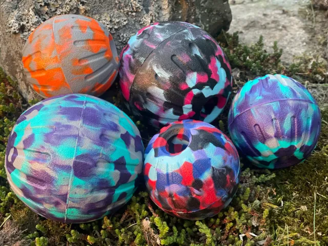 NewDog Foamboll hundboll hexaband 9 cm flytande