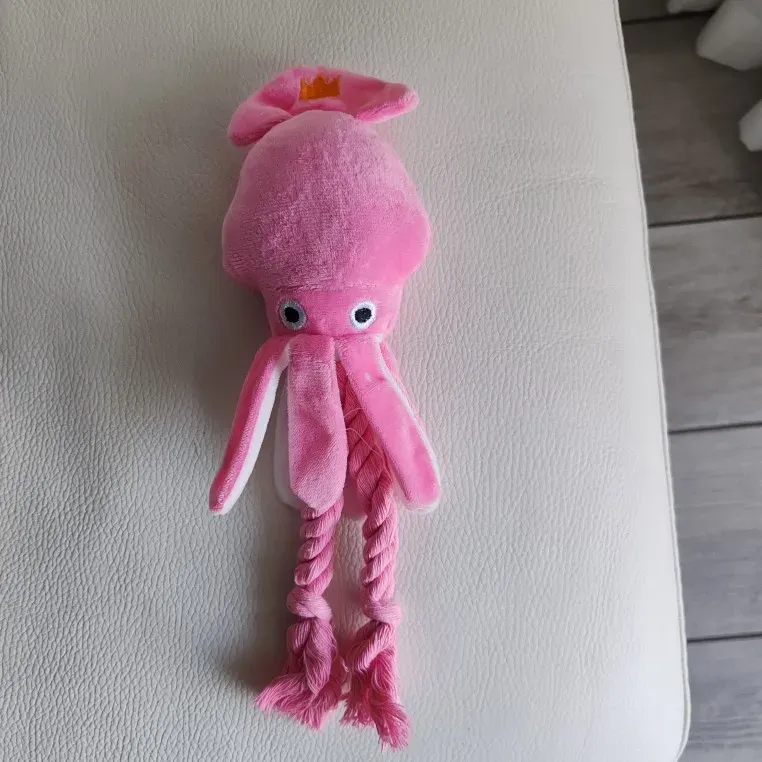 Pawtato Squid mjukisleksak rosa med pip