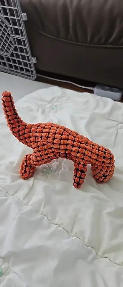 Pawtato Dinosaur mjuk hundleksak manchester pip