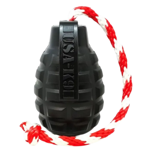 SodaPup USA-K9 Magnum Granat tuggleksak stor svart gummi