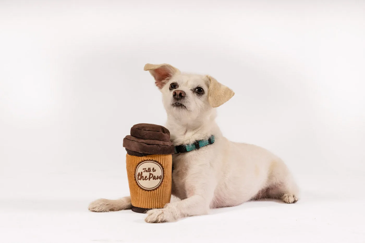 P.L.A.Y. Pup Cup Café Doggo's Java hundleksak med pip