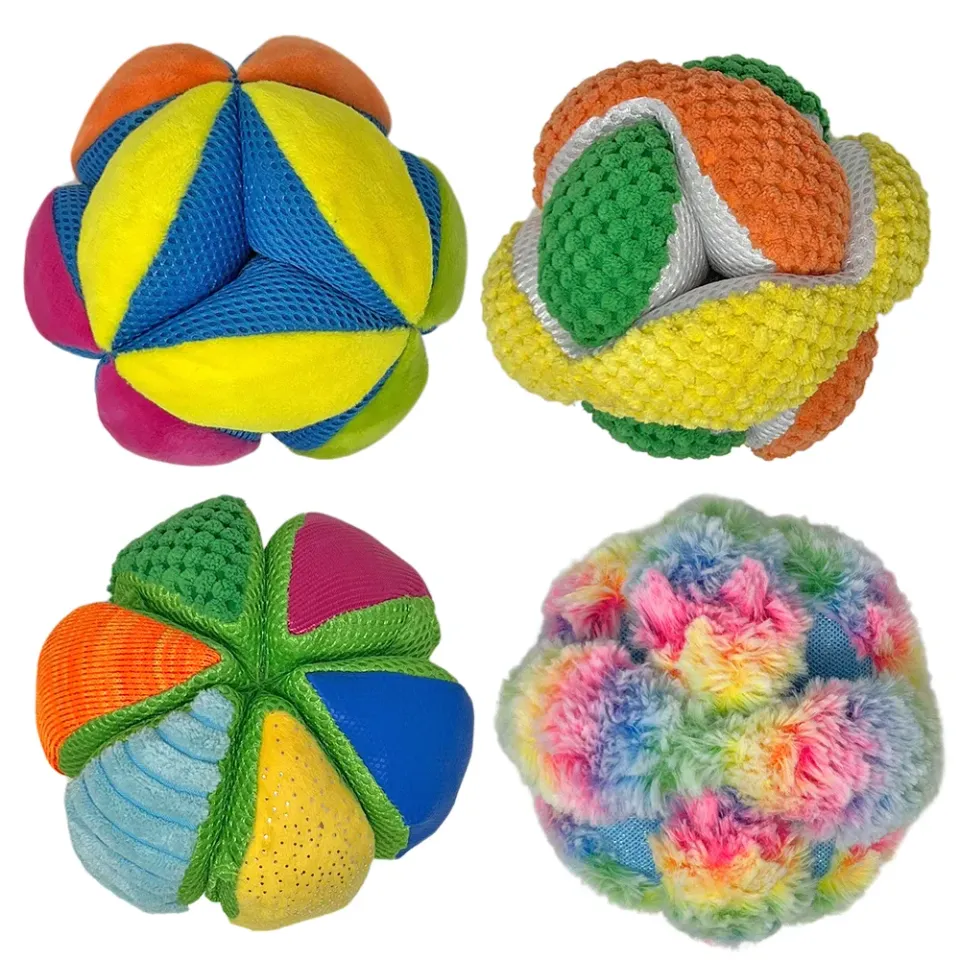 Spunky Pup Stuffies mjukisleksak Tangle Regular med godisfack