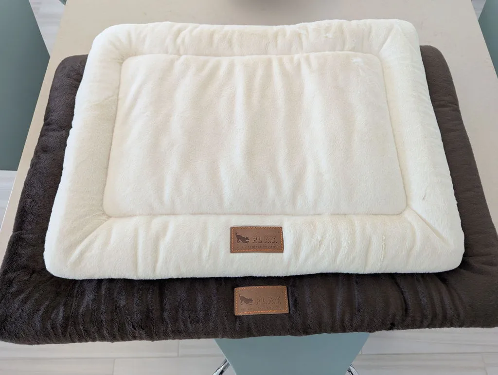 P.L.A.Y. Original Chill Pad hundbädd mjuk tvättbar