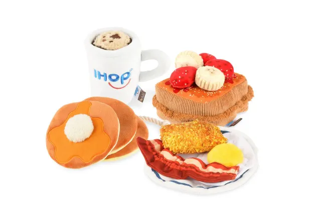 P.L.A.Y. IHOP Breakfast Sampler hundleksak 4-pack med pip