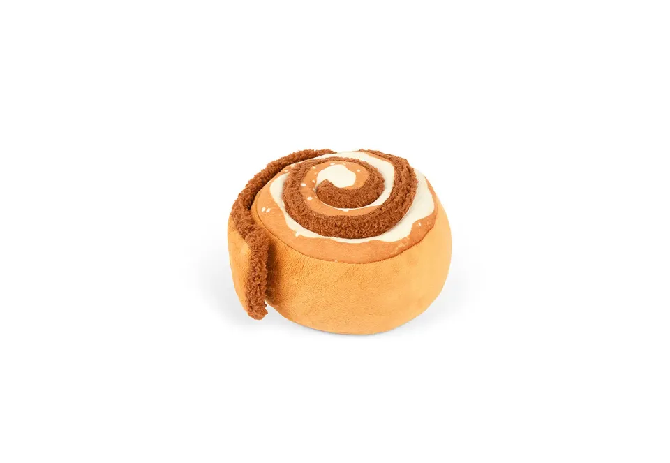 P.L.A.Y. Pup Cup Café Cinna-bone hundleksak med prassel