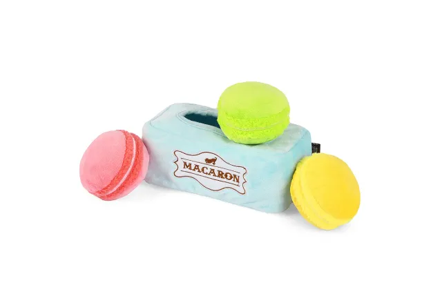P.L.A.Y. Pup Cup Café Mutt-a-rons hundleksak med ask