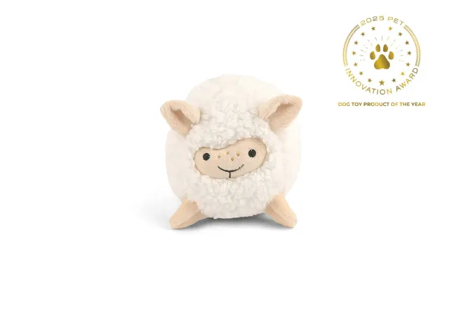 P.L.A.Y. Barnyard Buddies Sadie the Sheep hundleksak large vit