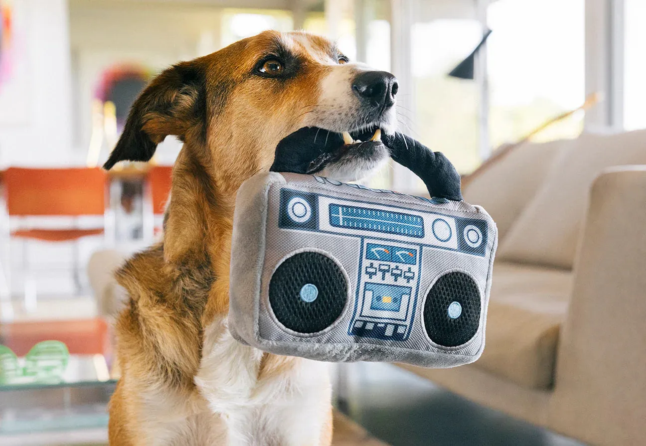 P.L.A.Y. 80s Classics Boop-Box hundleksak med pip