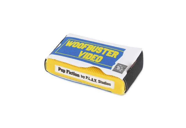 P.L.A.Y. 90s Classics Woofbuster Video mjukisleksak pip