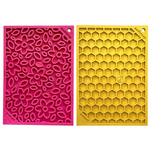 SodaPup Flower Power Honeycomb slickmatta 2-pack small